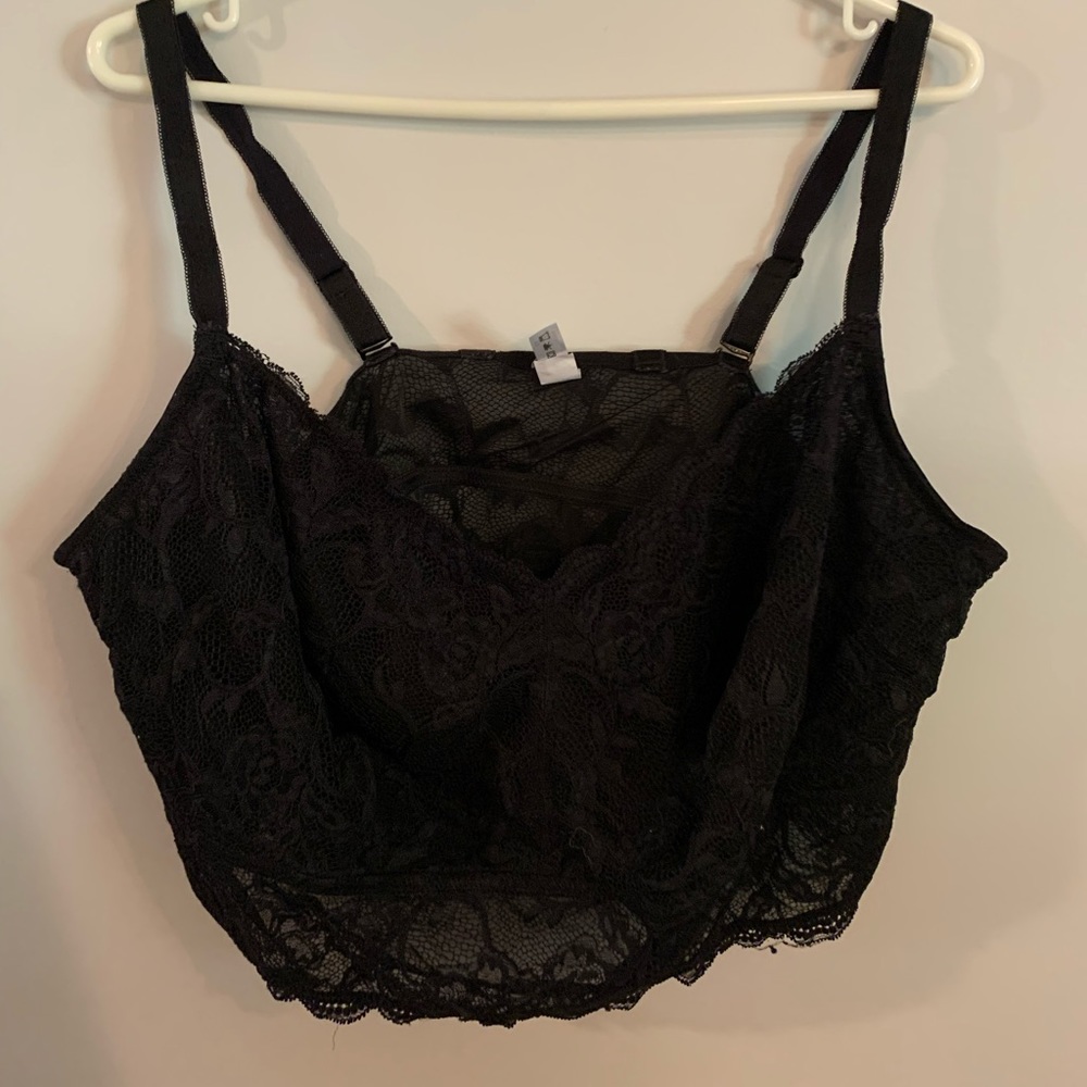 Pennington’s lace bandeau